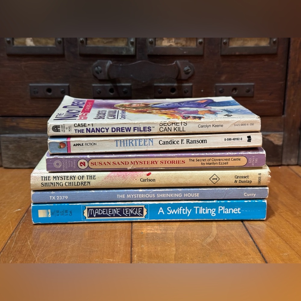 Lot of 6 vintage mystery books Nancy Drew, Madeleine L’Engle, Susan Sands